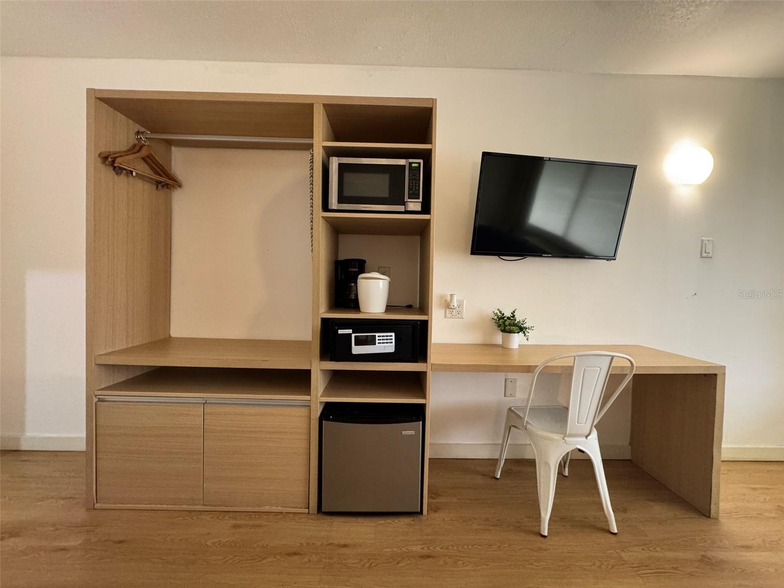 Image 3 of 18 For 5245 Irlo Bronson Memorial Highway 210