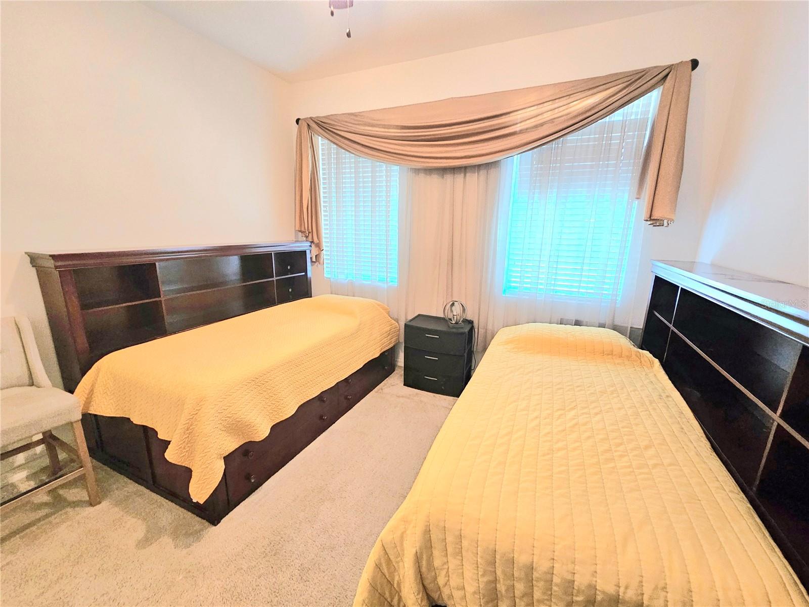 Image 6 of 7 For 15267 Honeybell Drive