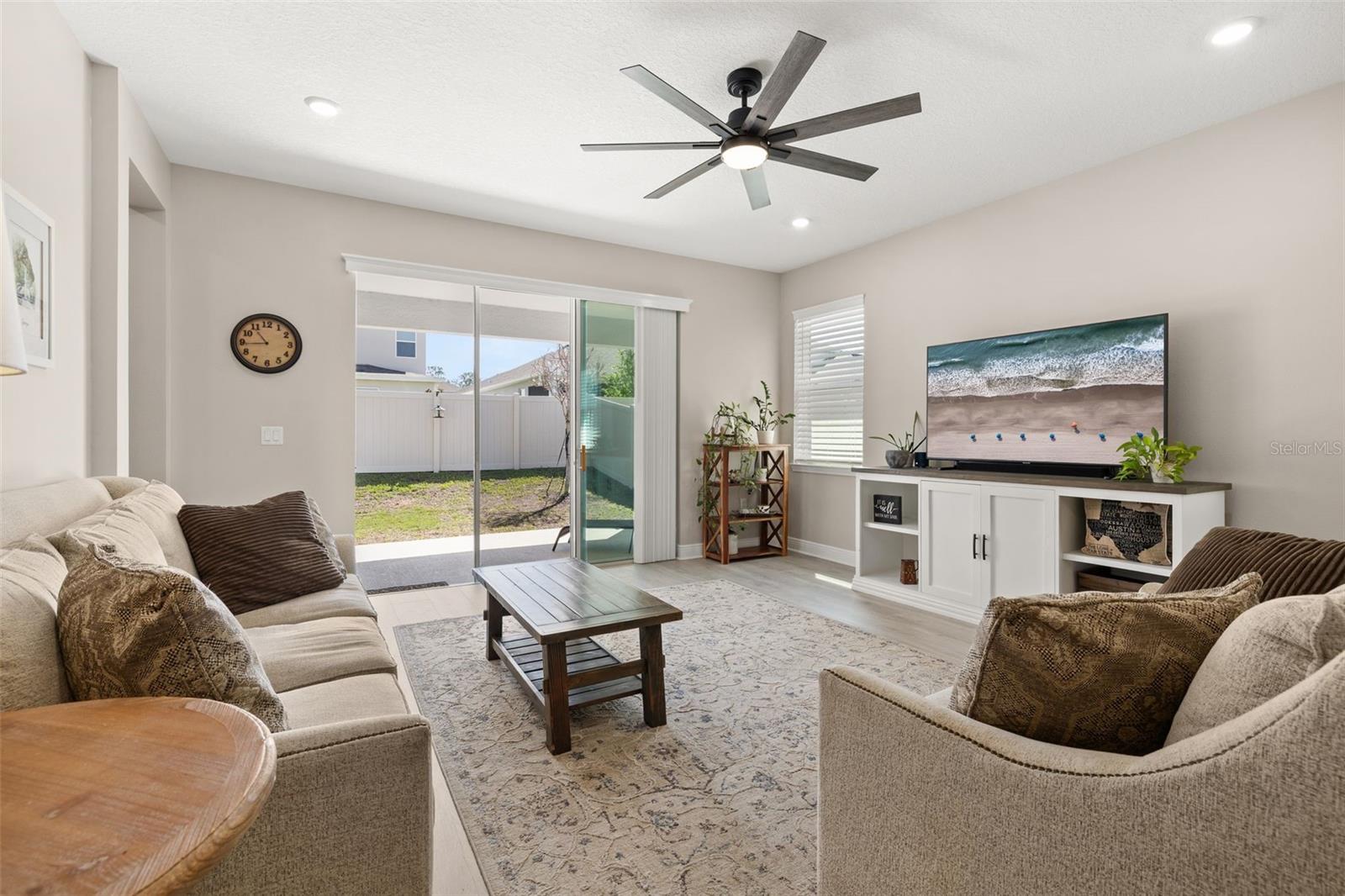 Image 14 of 56 For 4542 Lions Gate Avenue