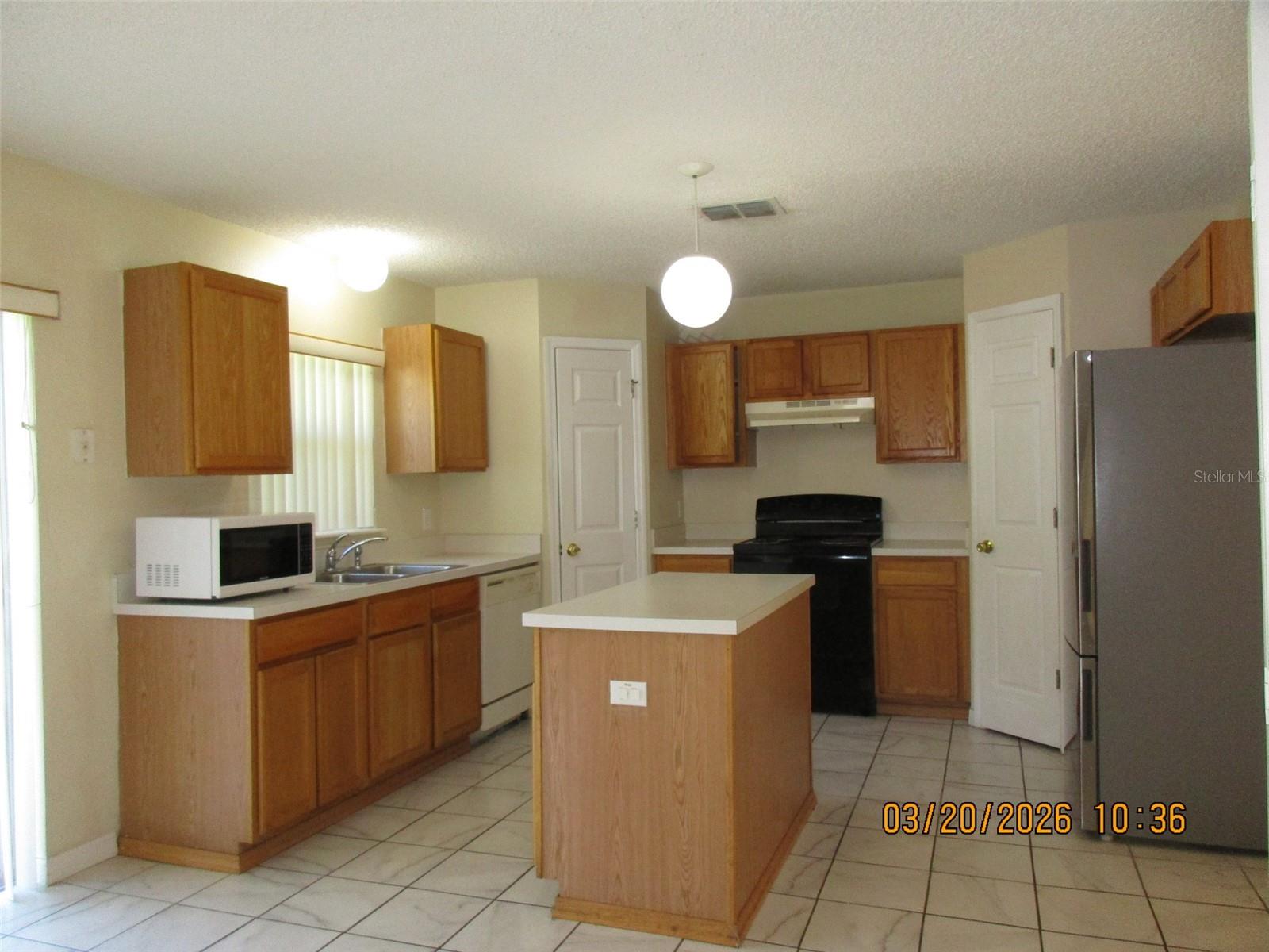 Image 12 of 44 For 11879 Bentry Street