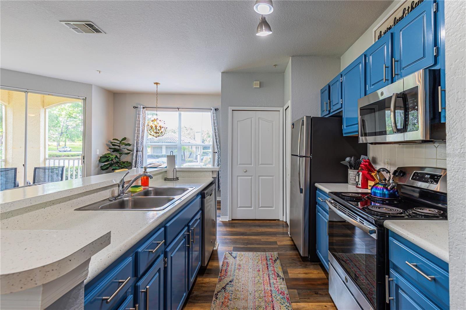 Image 11 of 32 For 8913 Legacy Court 111