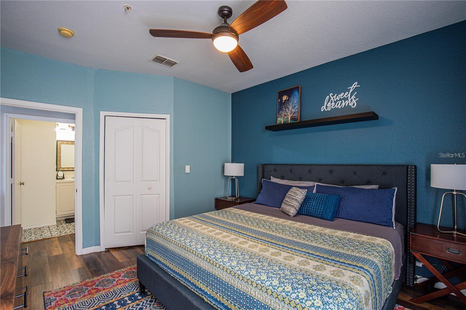 Image 14 of 32 For 8913 Legacy Court 111