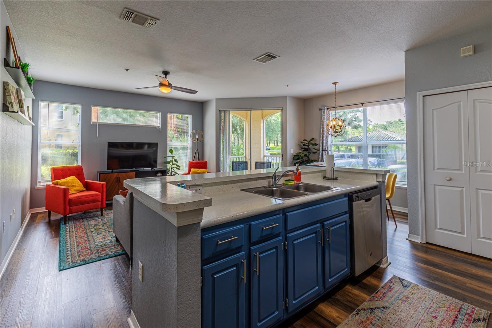 Image 4 of 32 For 8913 Legacy Court 111