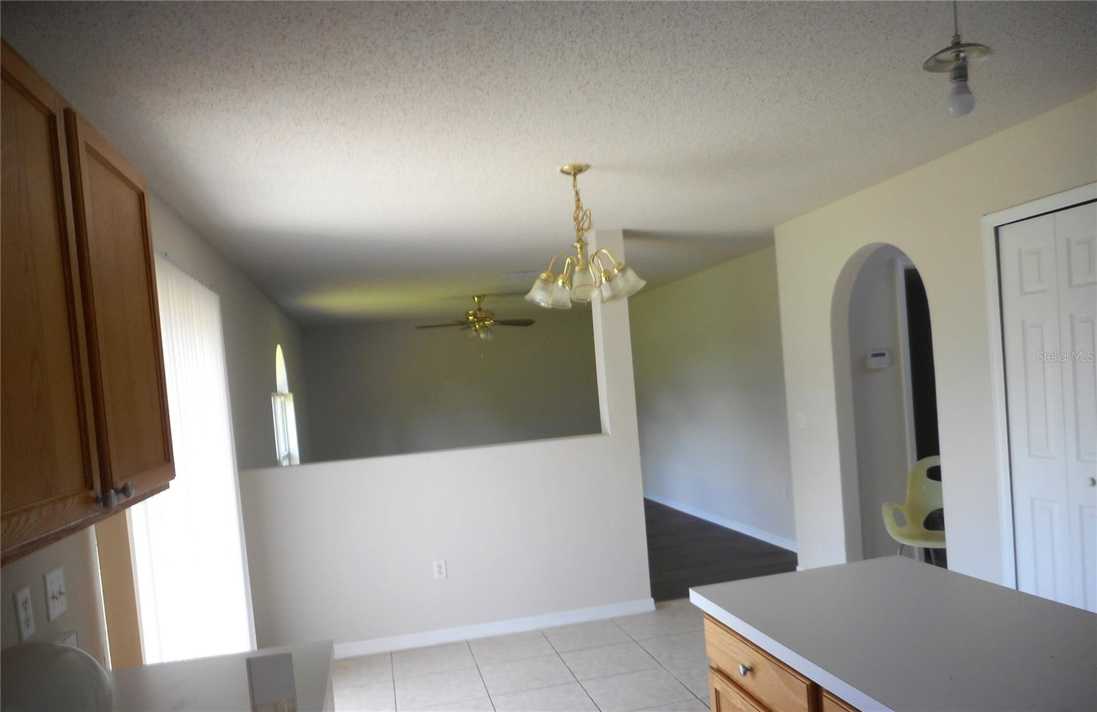 Image 10 of 12 For 950 Derbyshire Drive