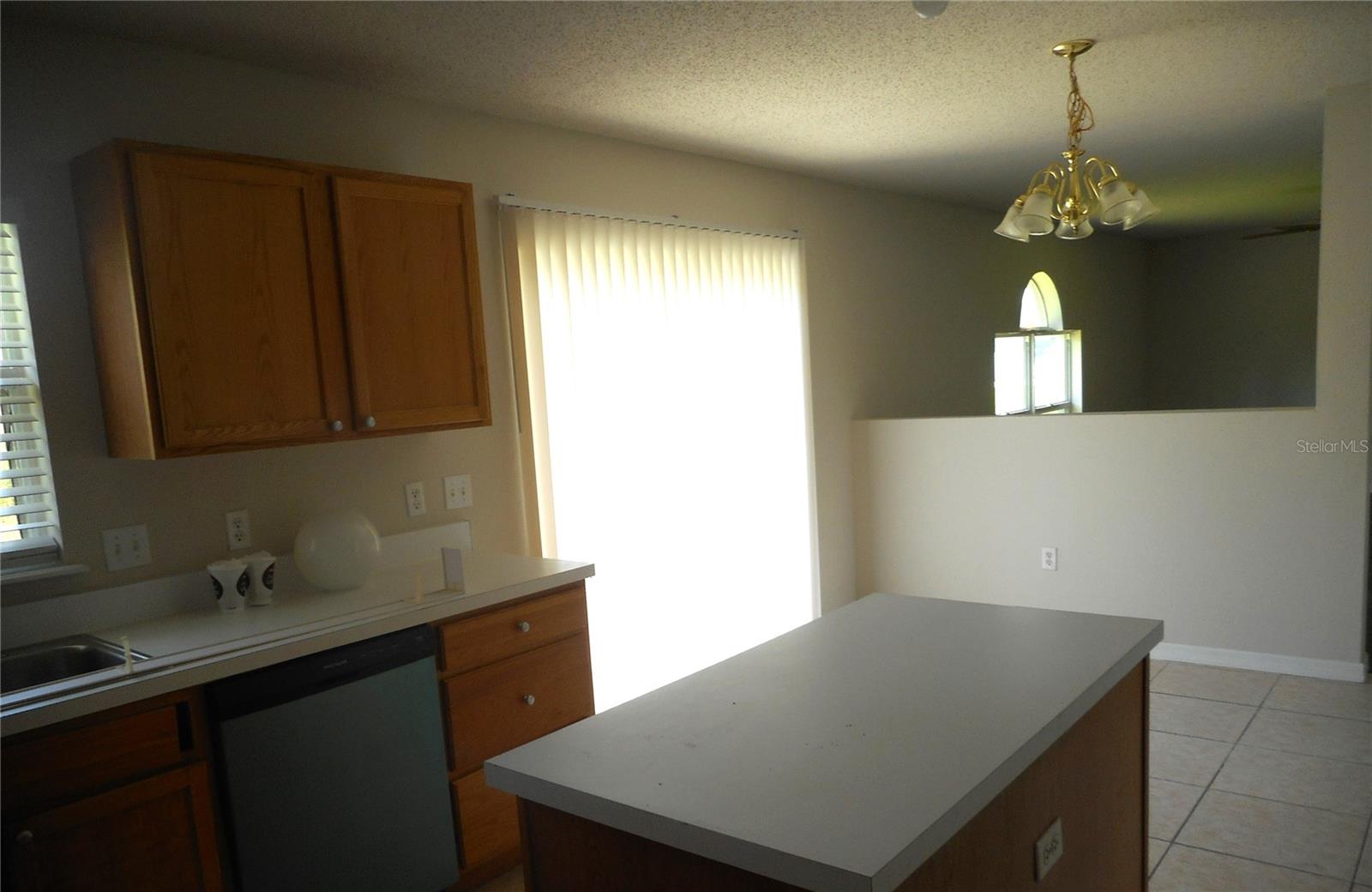 Image 11 of 12 For 950 Derbyshire Drive