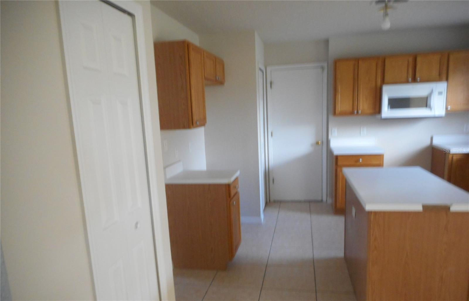 Image 8 of 12 For 950 Derbyshire Drive