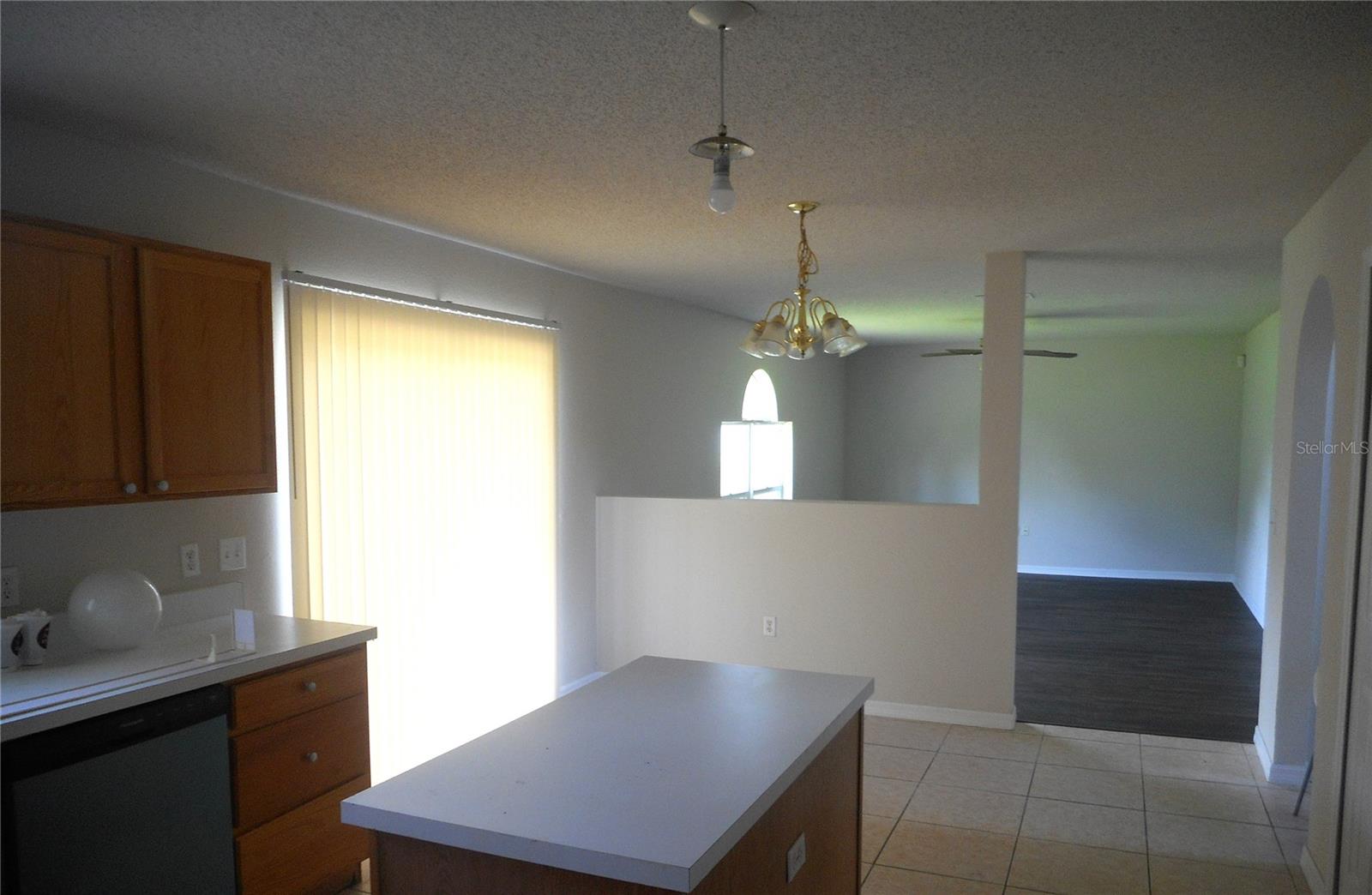 Image 9 of 12 For 950 Derbyshire Drive