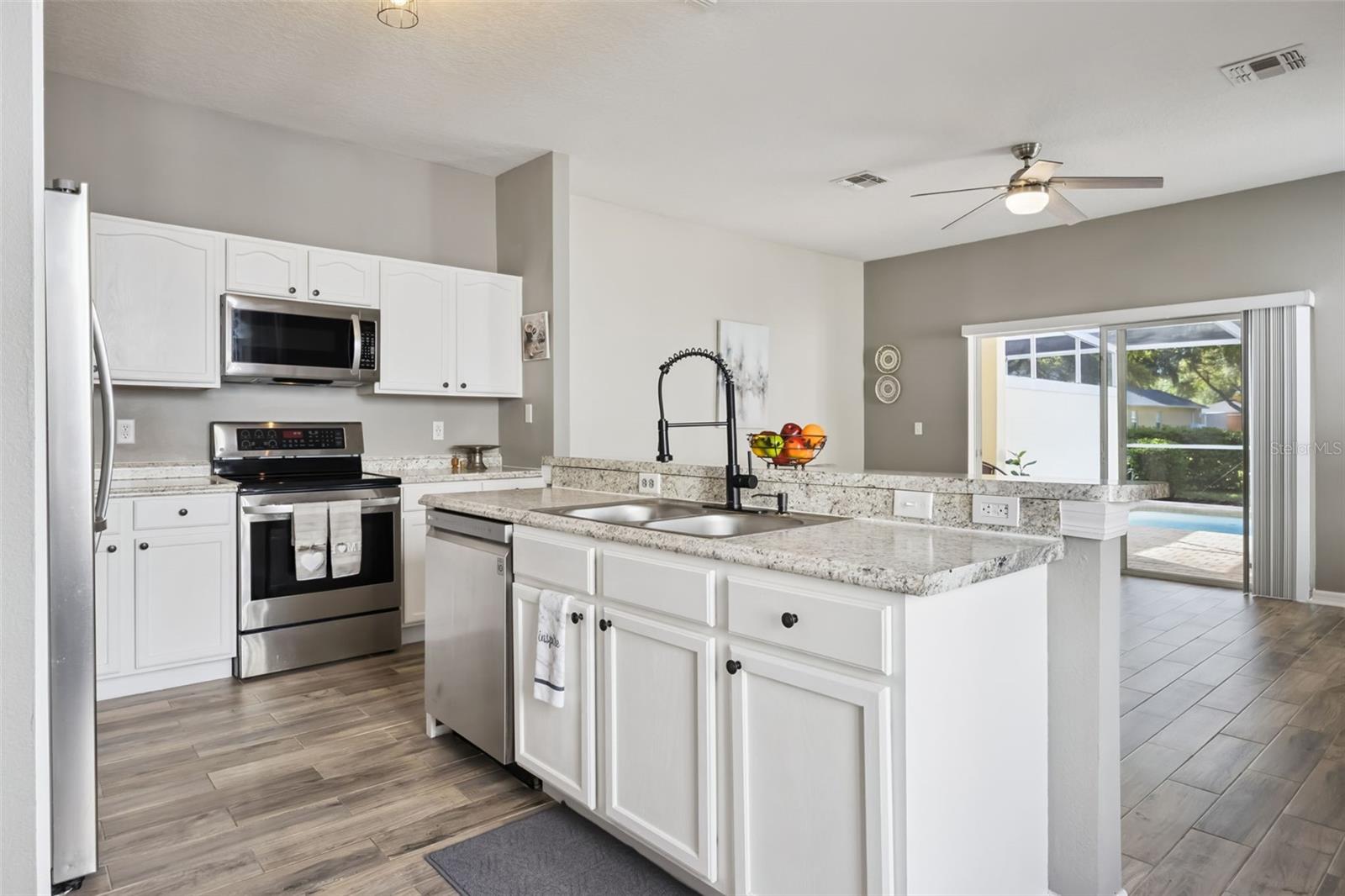 Image 10 of 35 For 17516 Blessing Drive