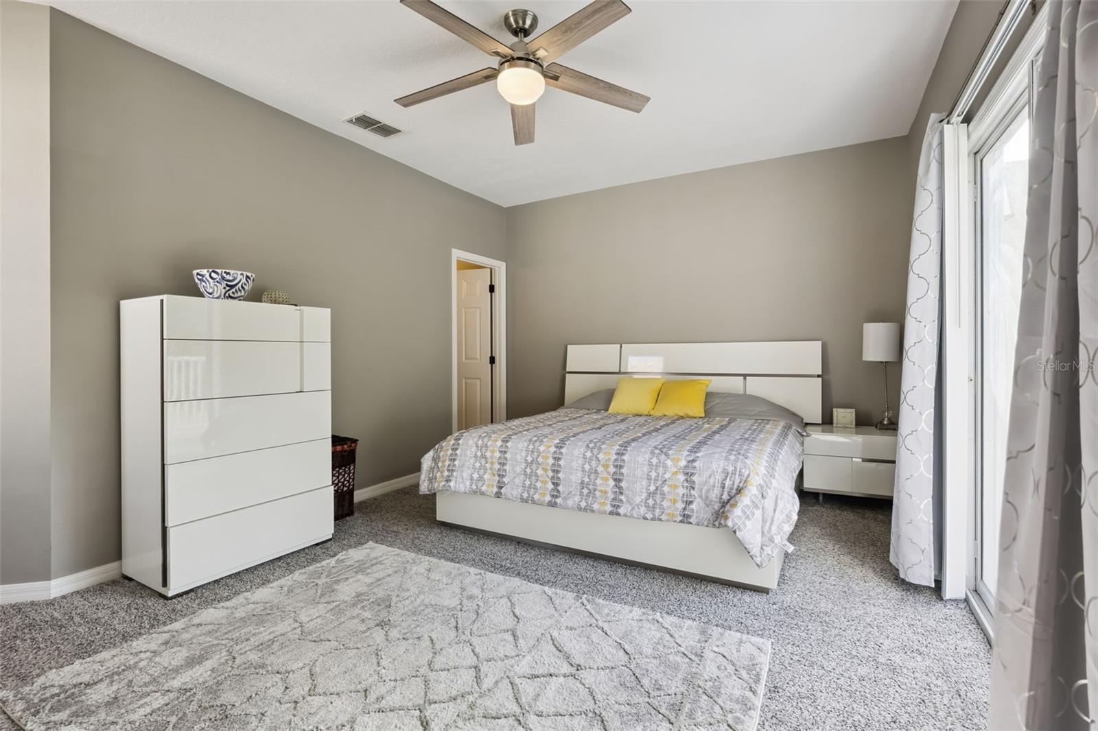 Image 17 of 35 For 17516 Blessing Drive