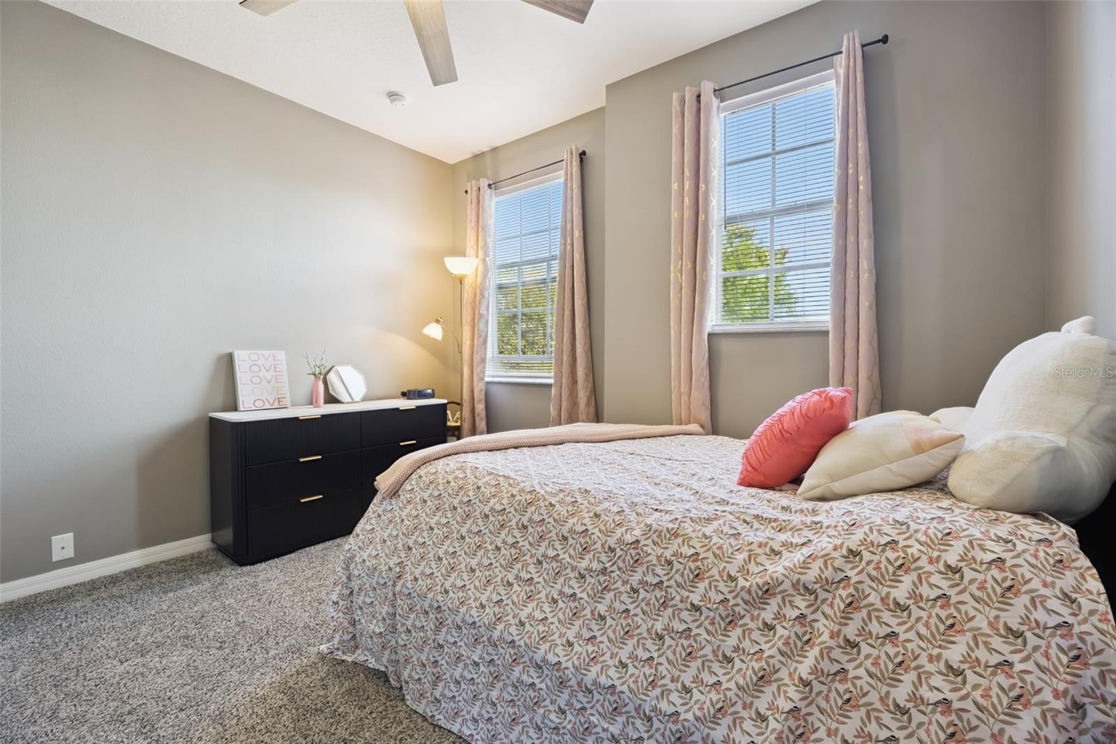 Image 19 of 35 For 17516 Blessing Drive