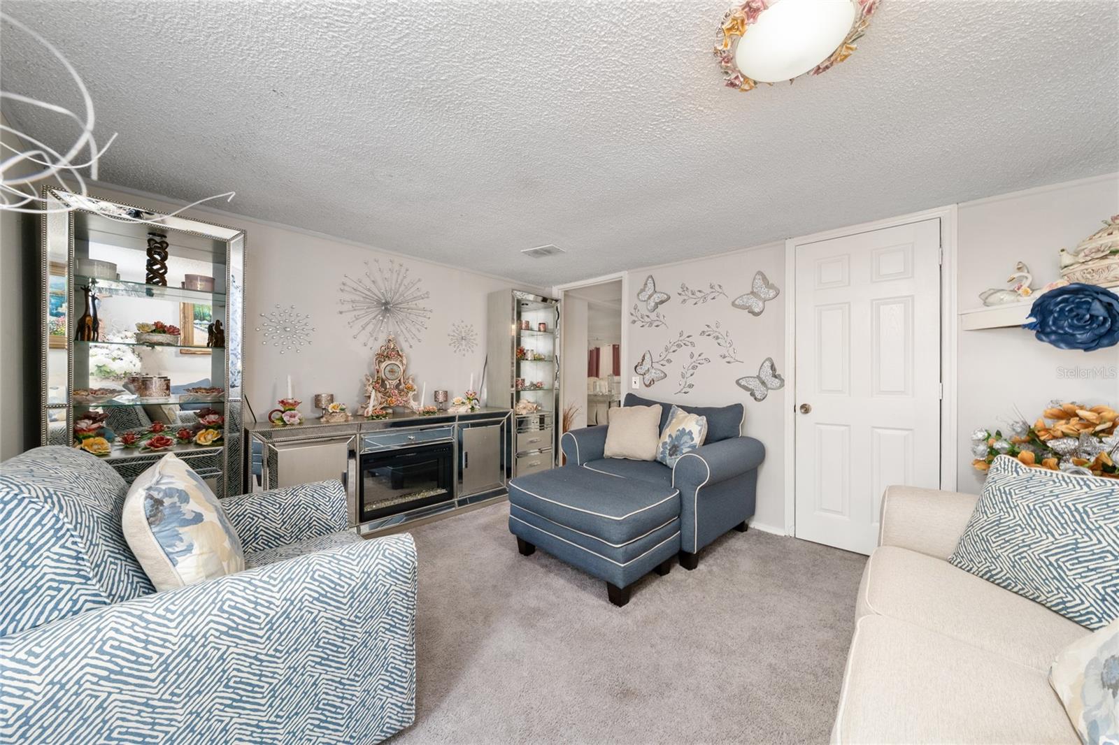 Image 22 of 38 For 2605 Island Oaks E