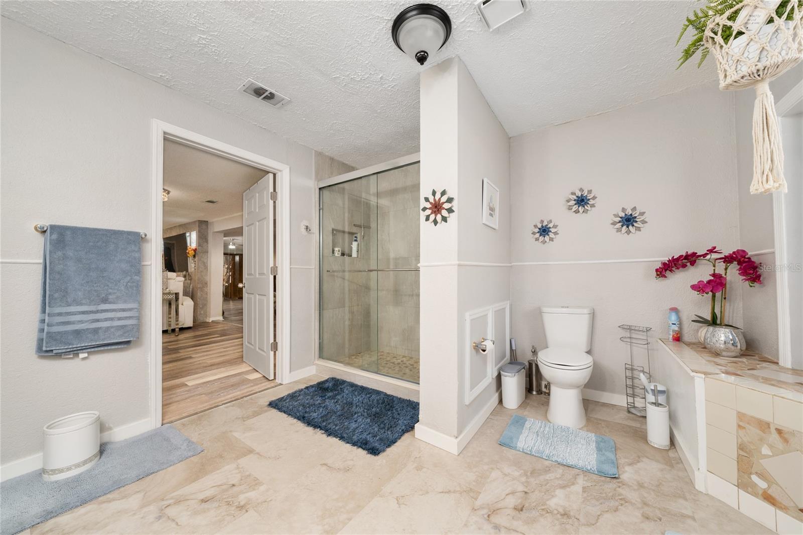 Image 25 of 38 For 2605 Island Oaks E