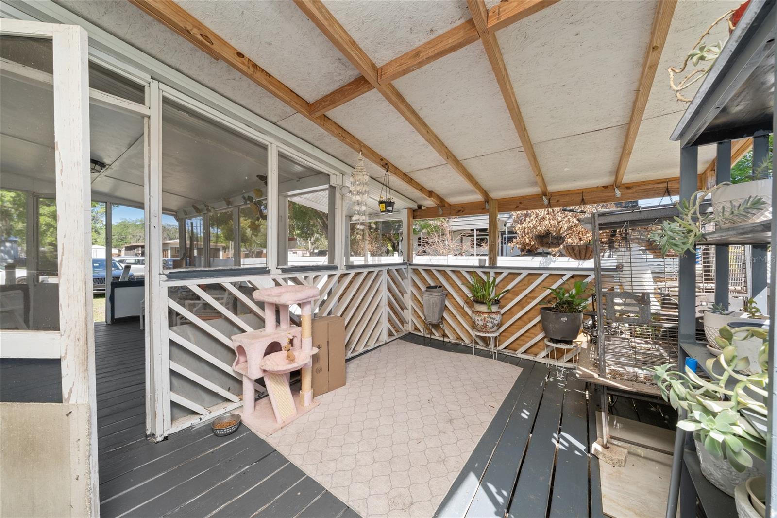 Image 6 of 38 For 2605 Island Oaks E