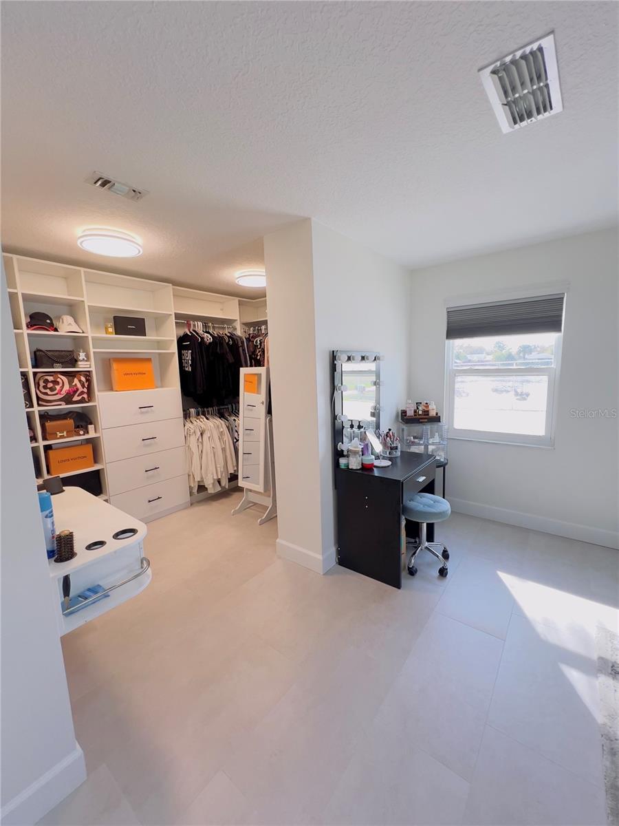 Image 20 of 41 For 1356 Via Villa Nova