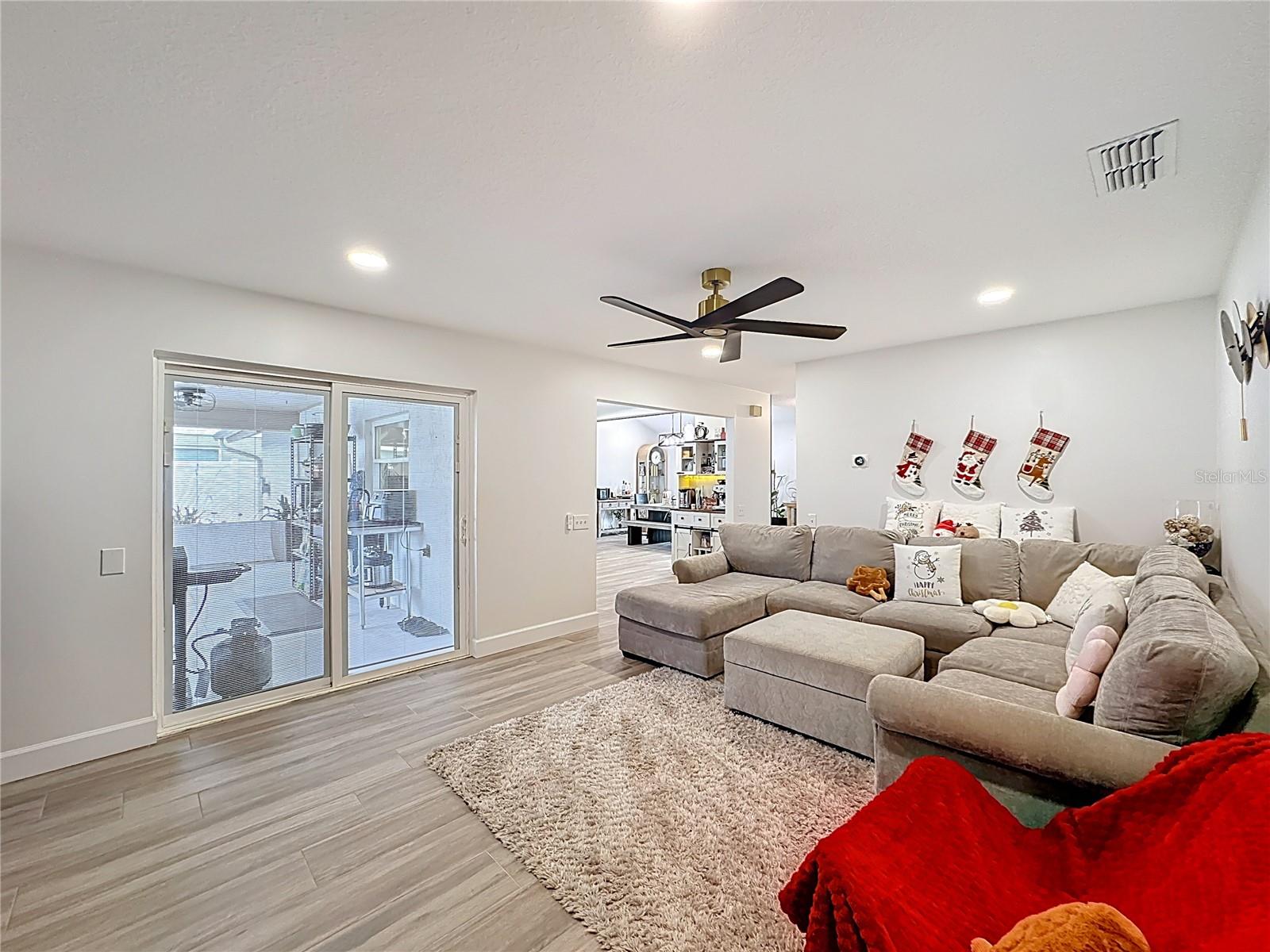 Image 31 of 41 For 1356 Via Villa Nova