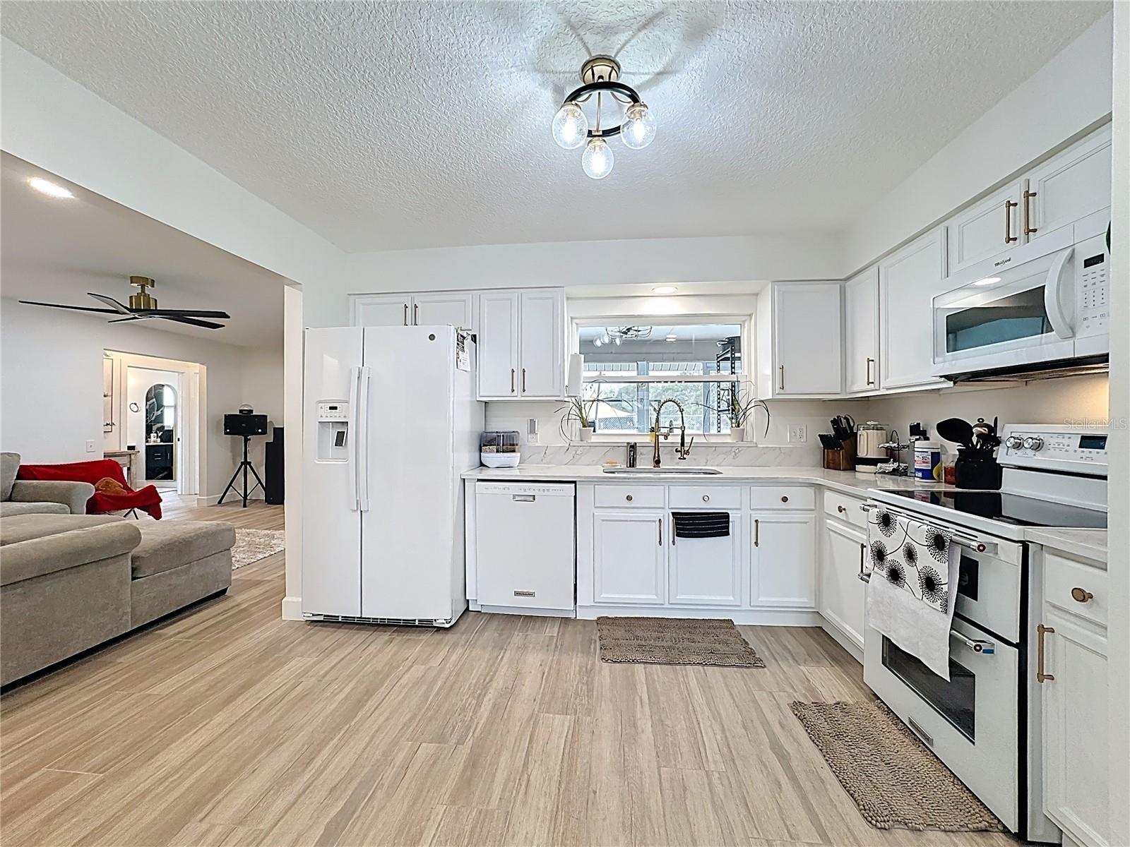 Image 39 of 41 For 1356 Via Villa Nova