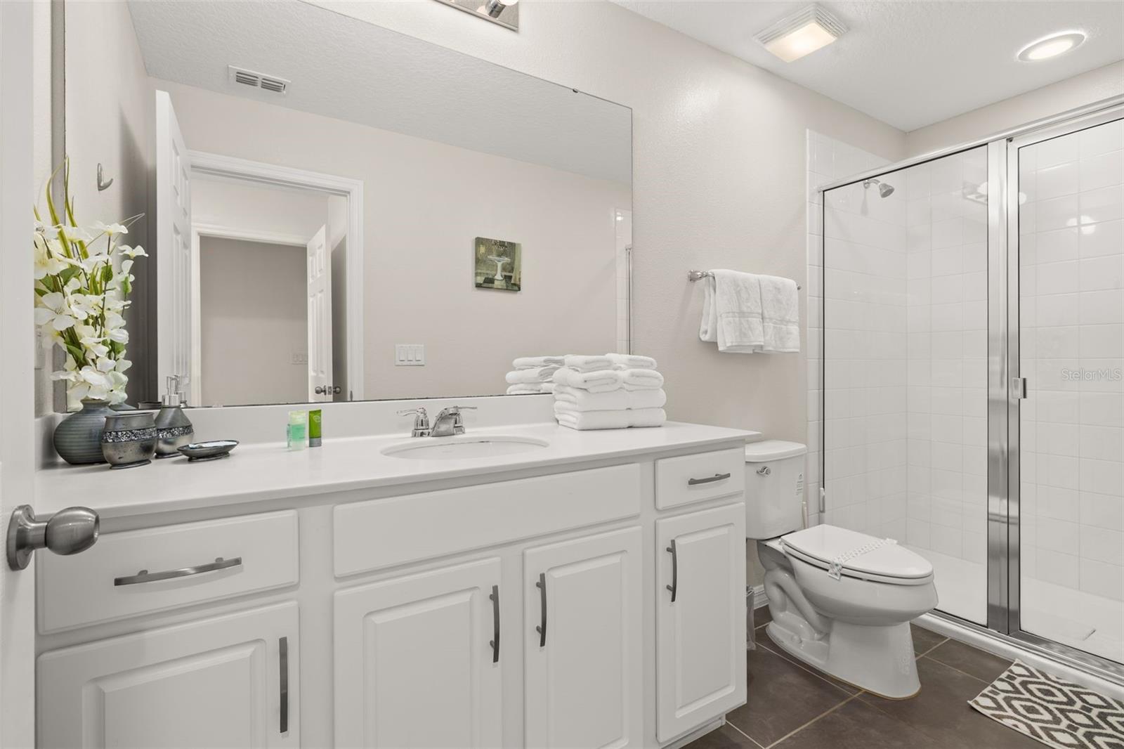 Image 20 of 36 For 1539 Carey Palm Circle