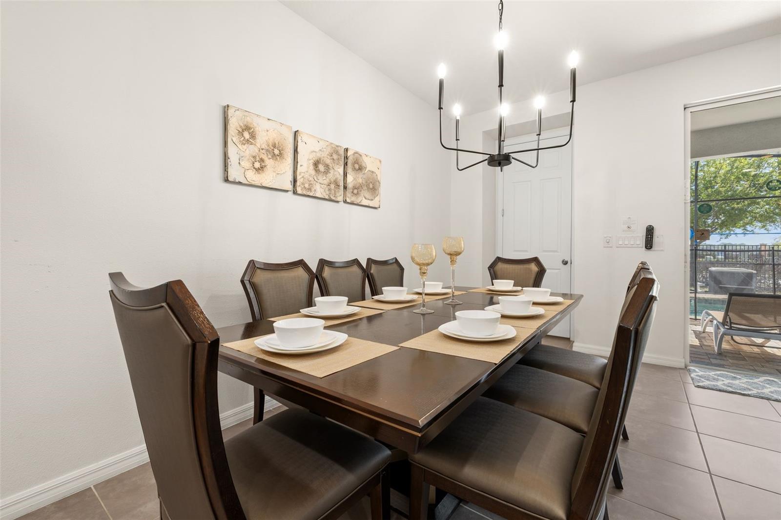 Image 8 of 36 For 1539 Carey Palm Circle