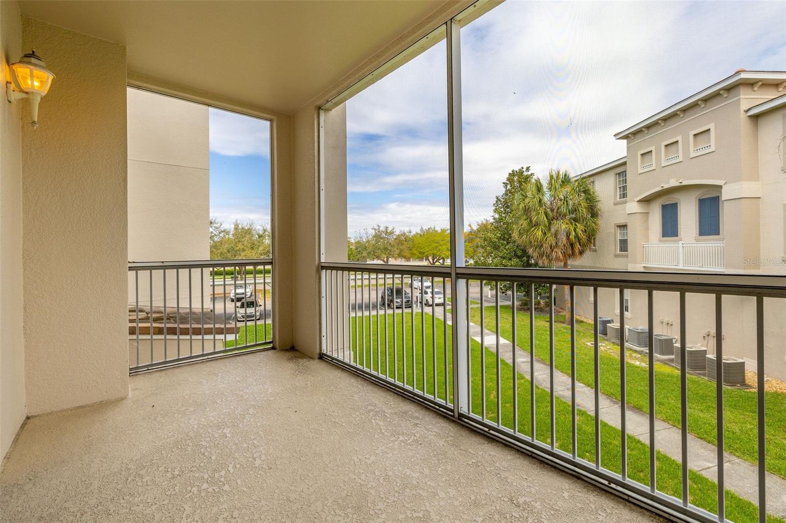 Image 27 of 37 For 3025 Greystone Loop 204