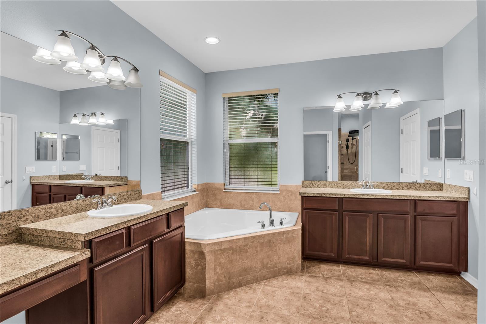 Image 37 of 62 For 3402 Mccormick Woods Drive