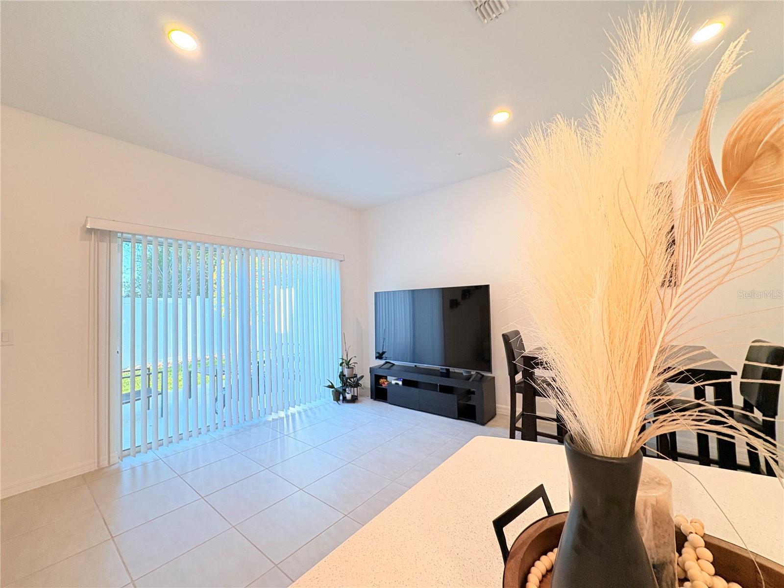 Image 10 of 39 For 5020 Revolutionary Way