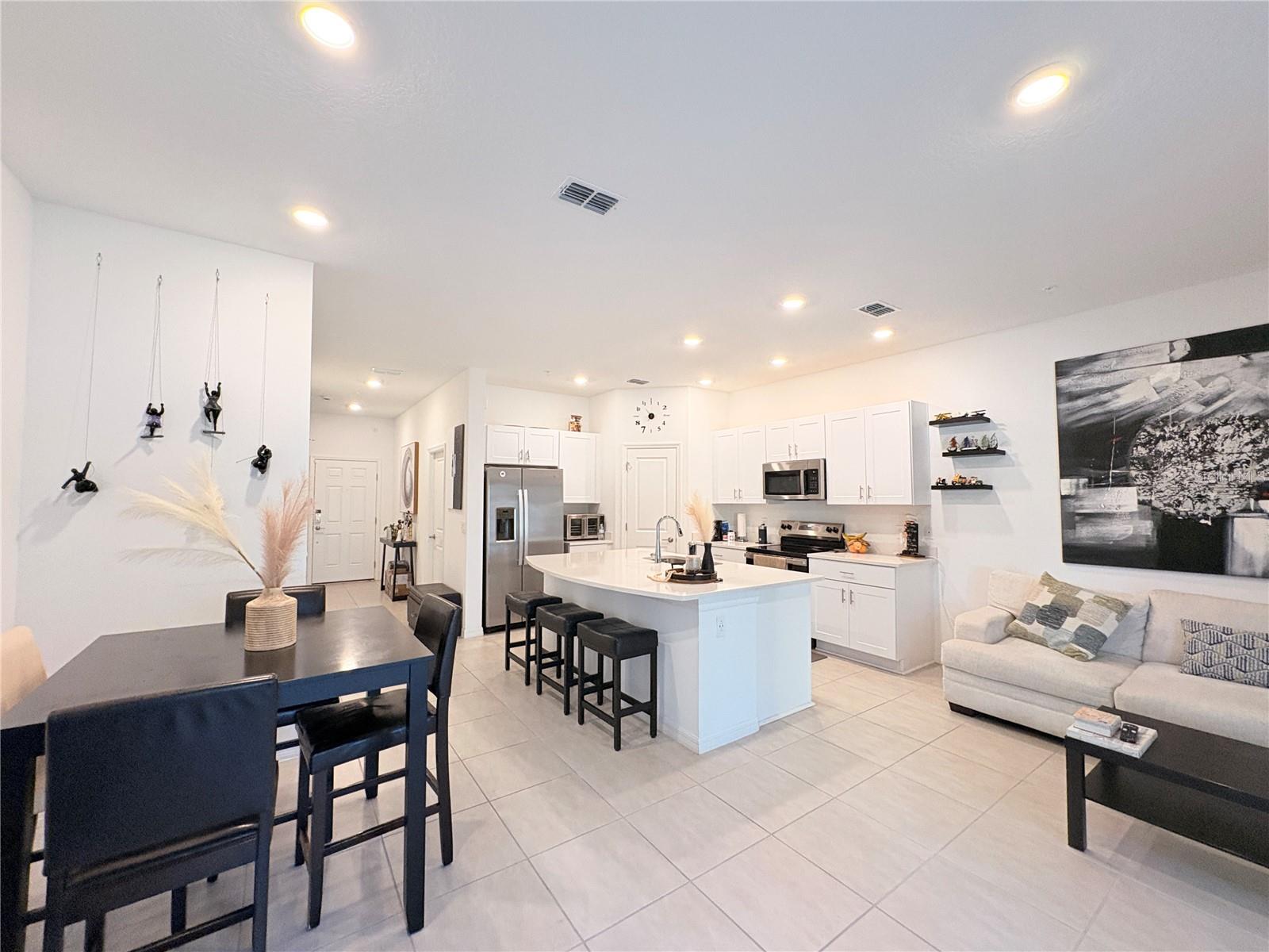 Image 13 of 39 For 5020 Revolutionary Way