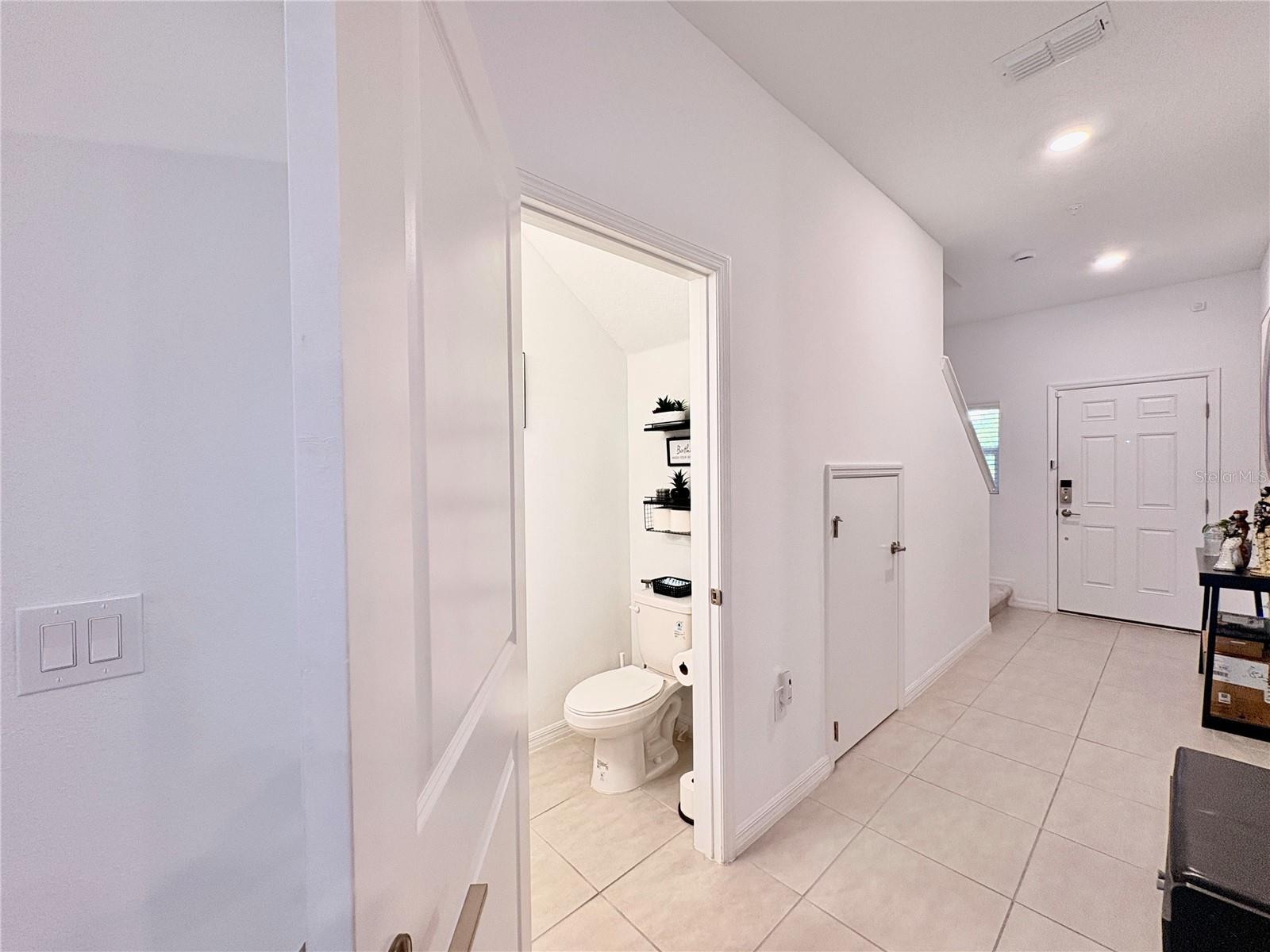 Image 15 of 39 For 5020 Revolutionary Way