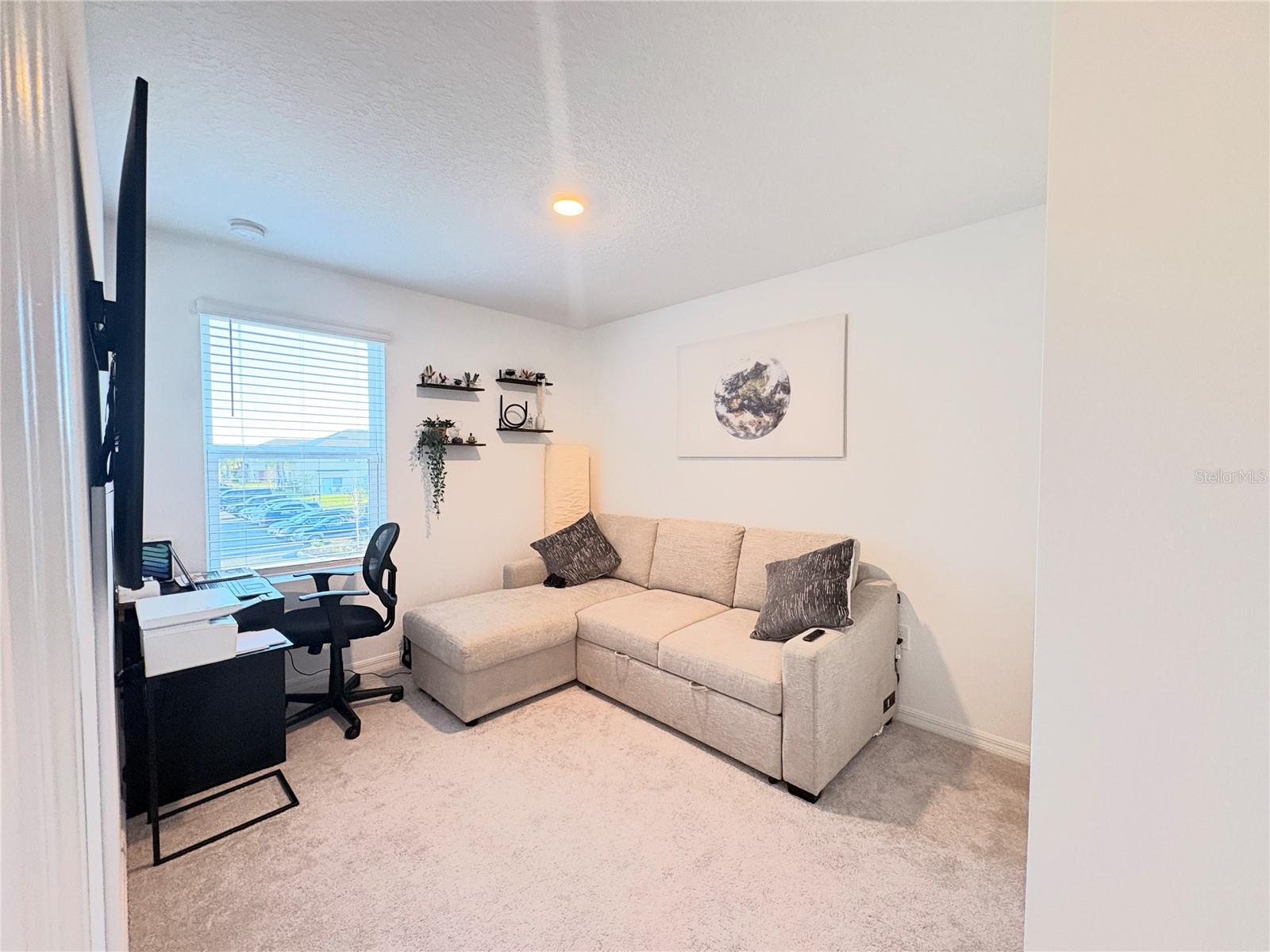 Image 26 of 39 For 5020 Revolutionary Way