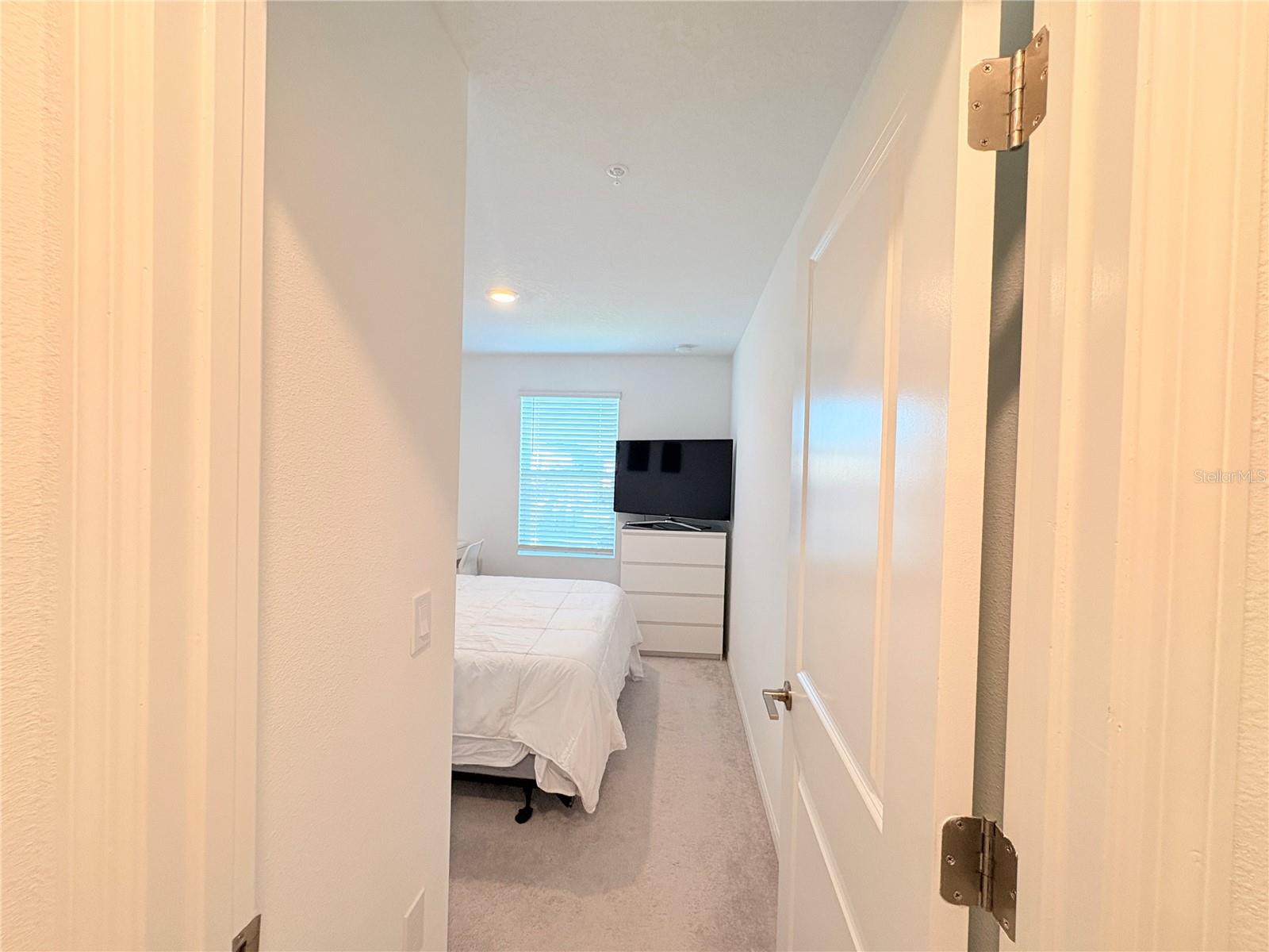 Image 27 of 39 For 5020 Revolutionary Way