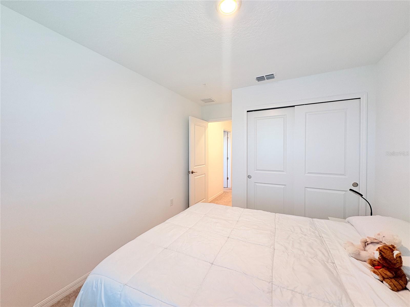 Image 29 of 39 For 5020 Revolutionary Way