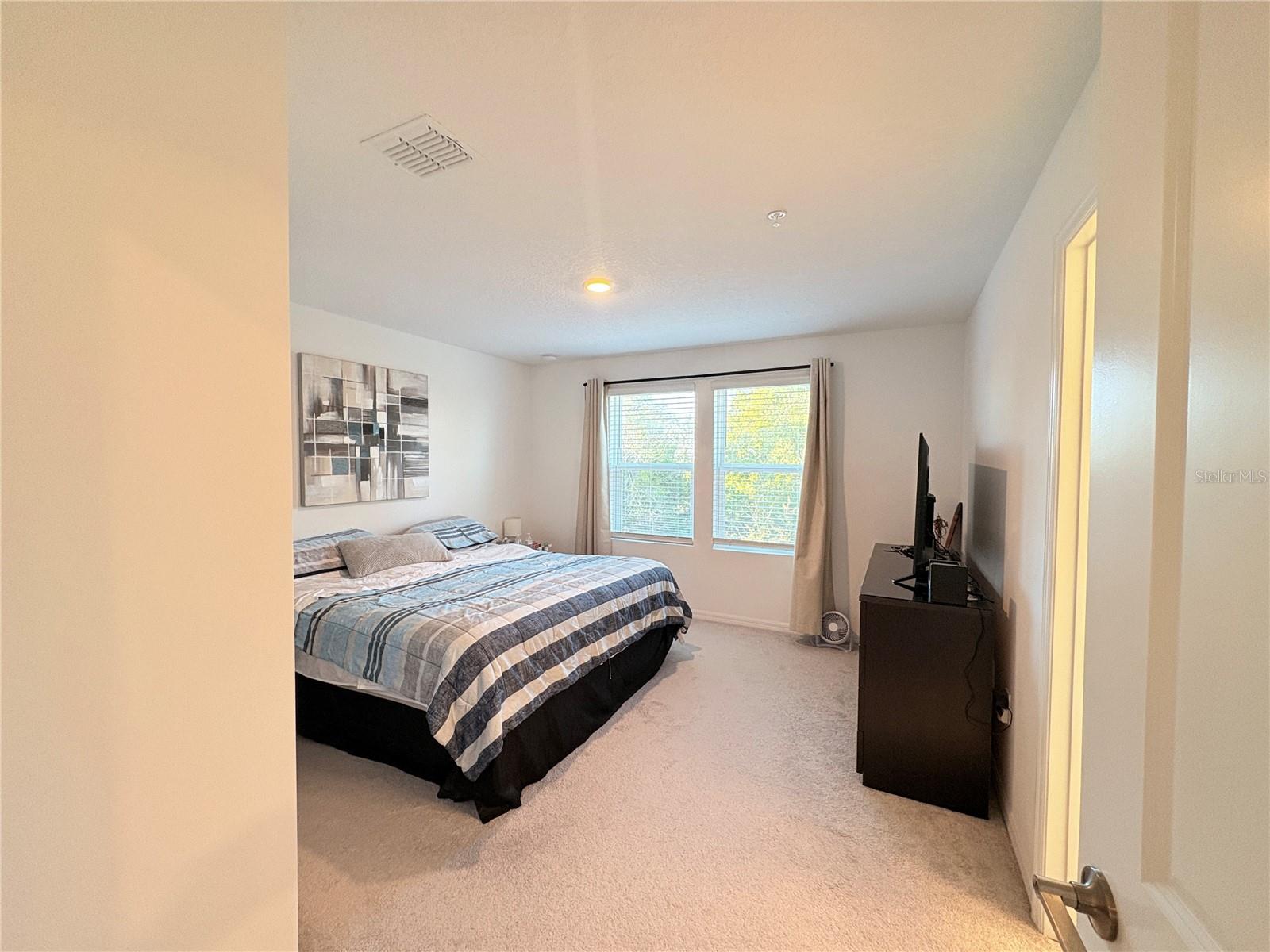 Image 30 of 39 For 5020 Revolutionary Way