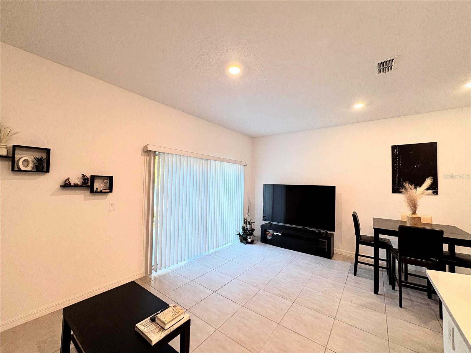 Image 9 of 39 For 5020 Revolutionary Way