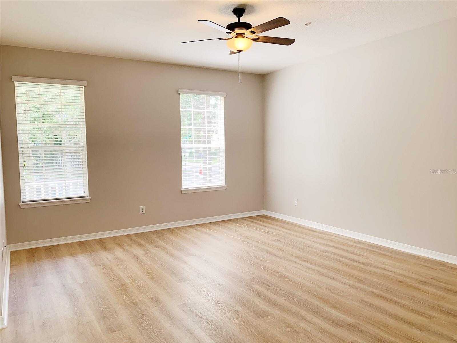 Image 4 of 27 For 10353 Lake District Lane 56c