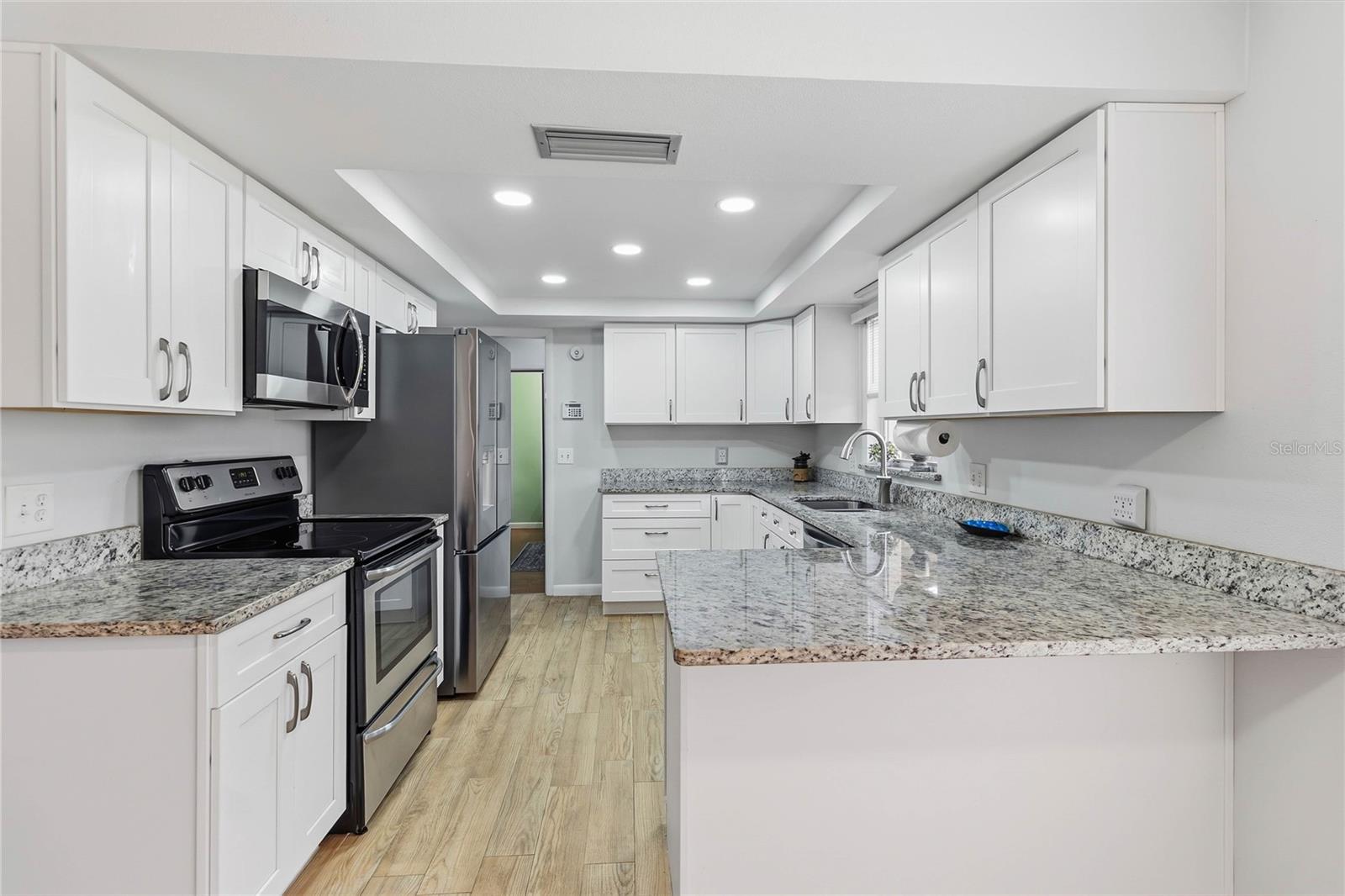 Image 11 of 53 For 222 Maryland Avenue