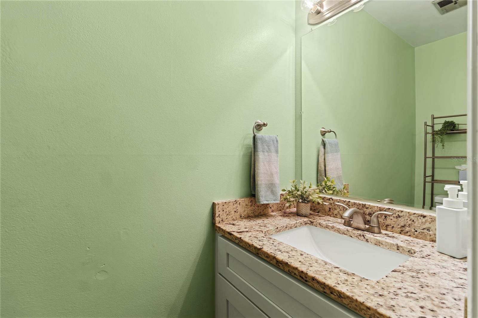 Image 18 of 53 For 222 Maryland Avenue