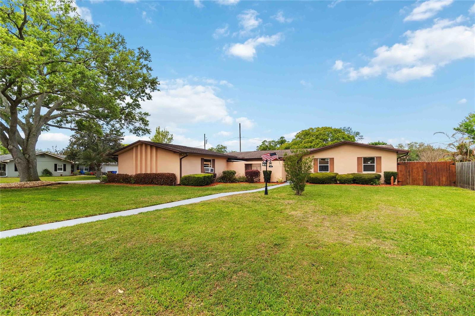 Image 2 of 53 For 222 Maryland Avenue