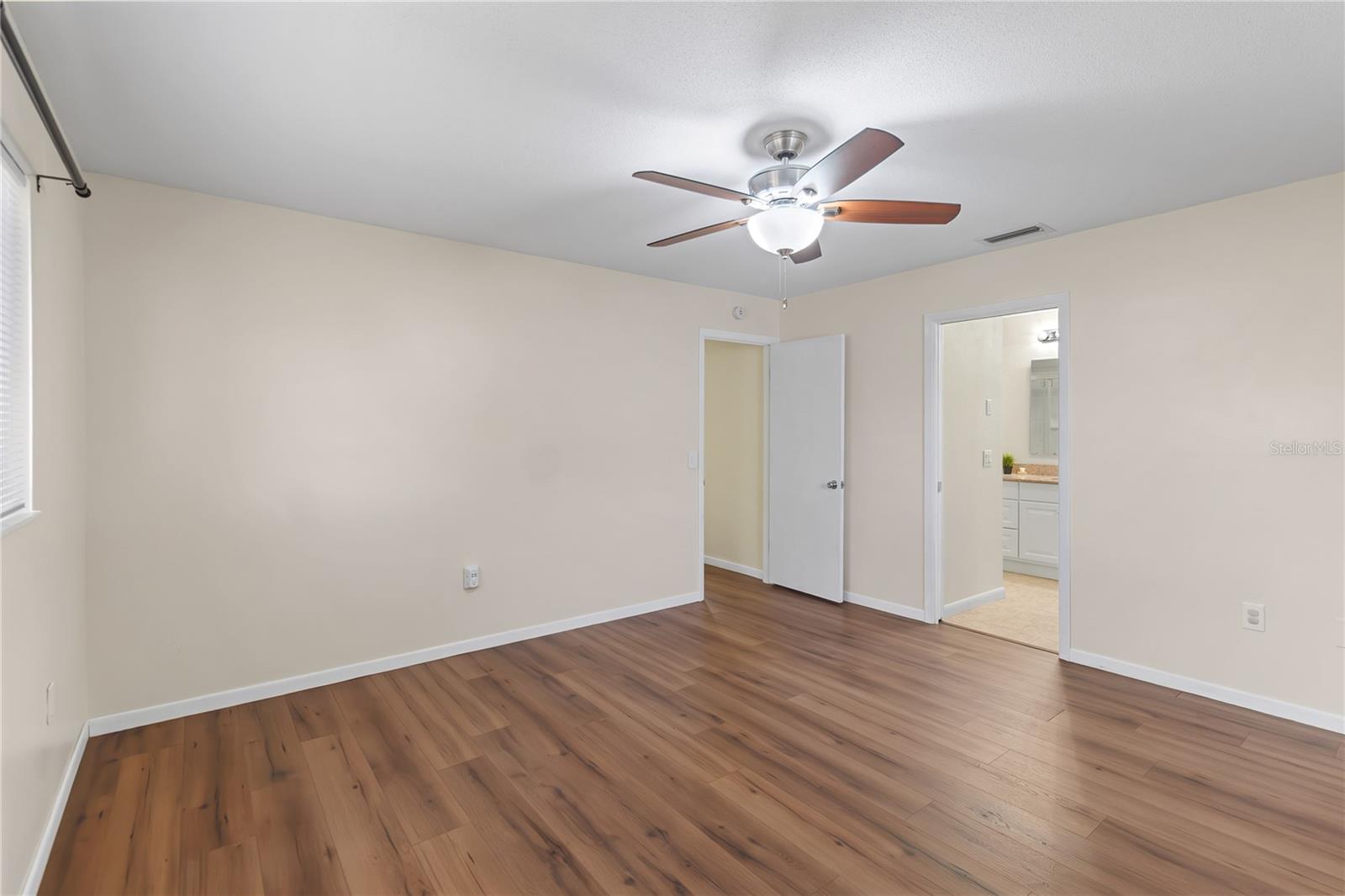 Image 25 of 53 For 222 Maryland Avenue