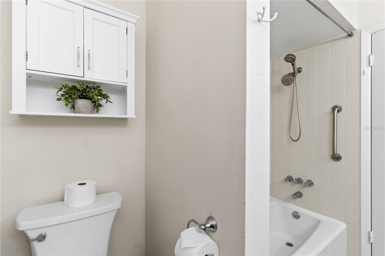 Image 33 of 53 For 222 Maryland Avenue