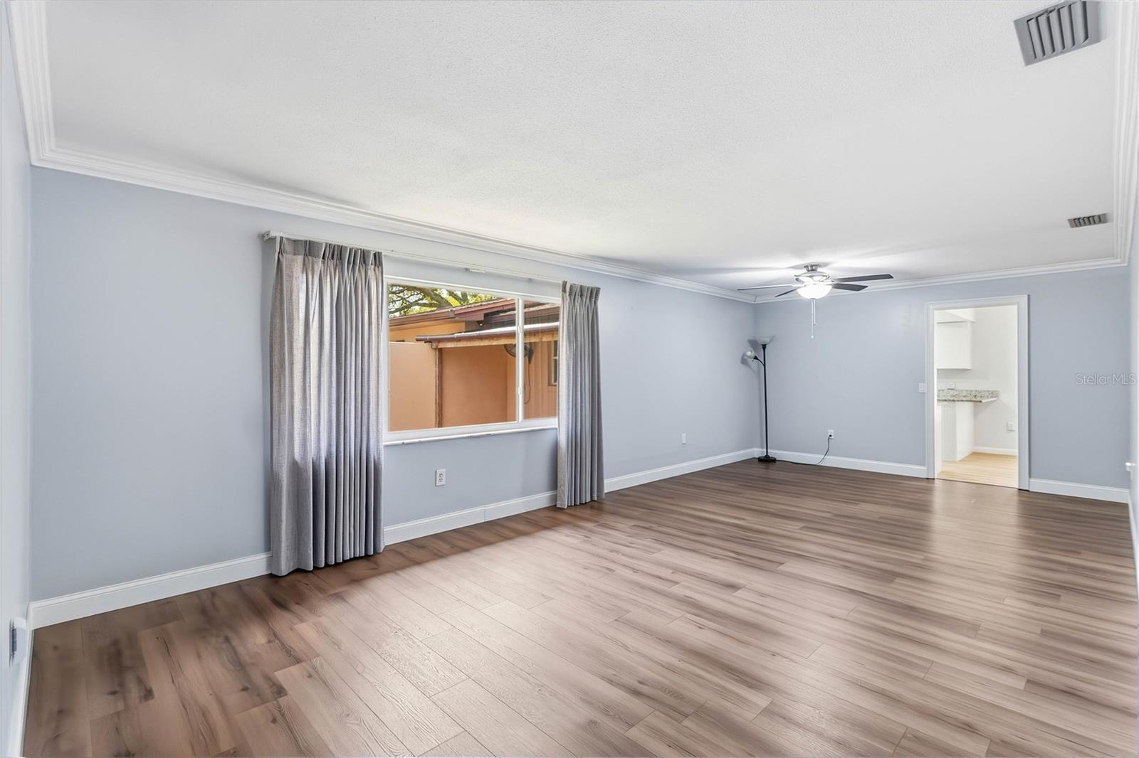 Image 7 of 53 For 222 Maryland Avenue