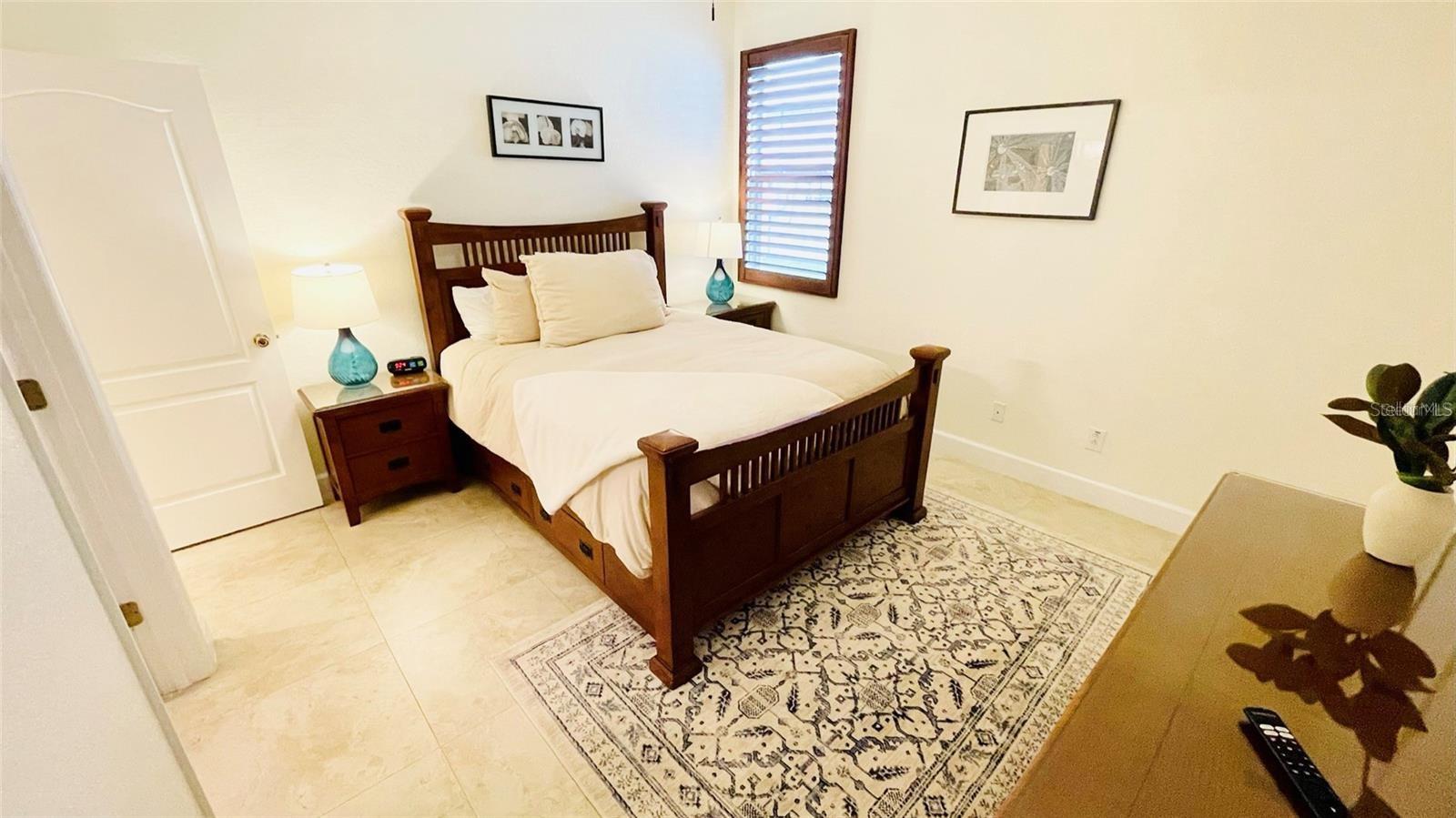 Image 19 of 34 For 522 Birkdale Street