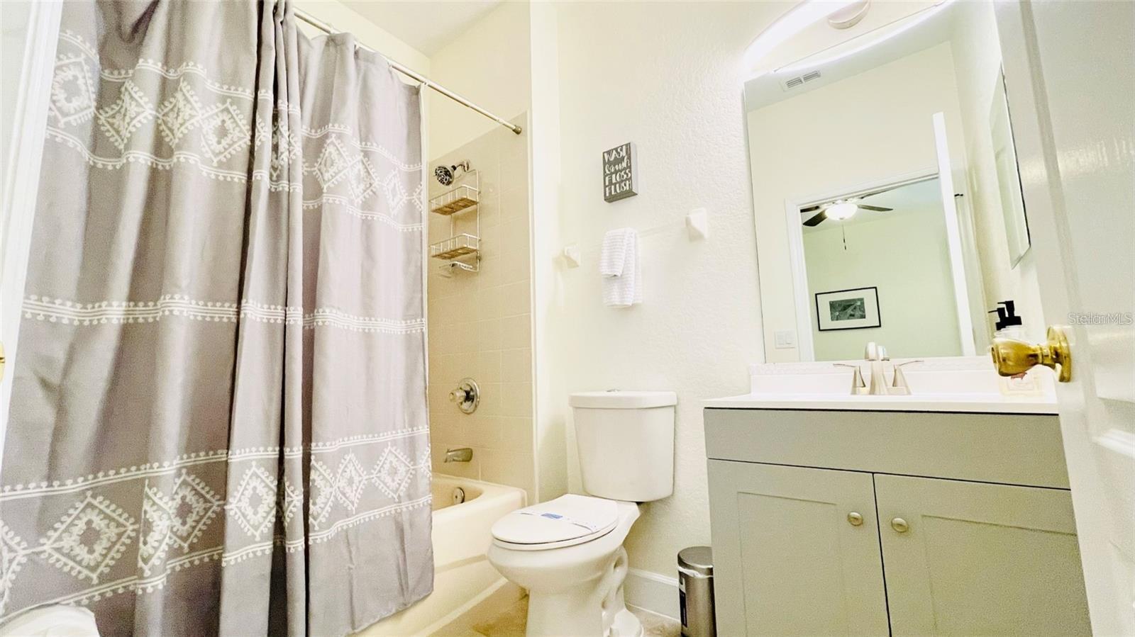 Image 21 of 34 For 522 Birkdale Street