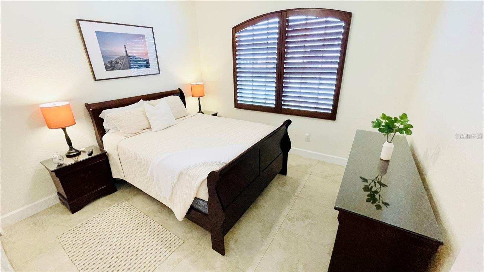 Image 22 of 34 For 522 Birkdale Street