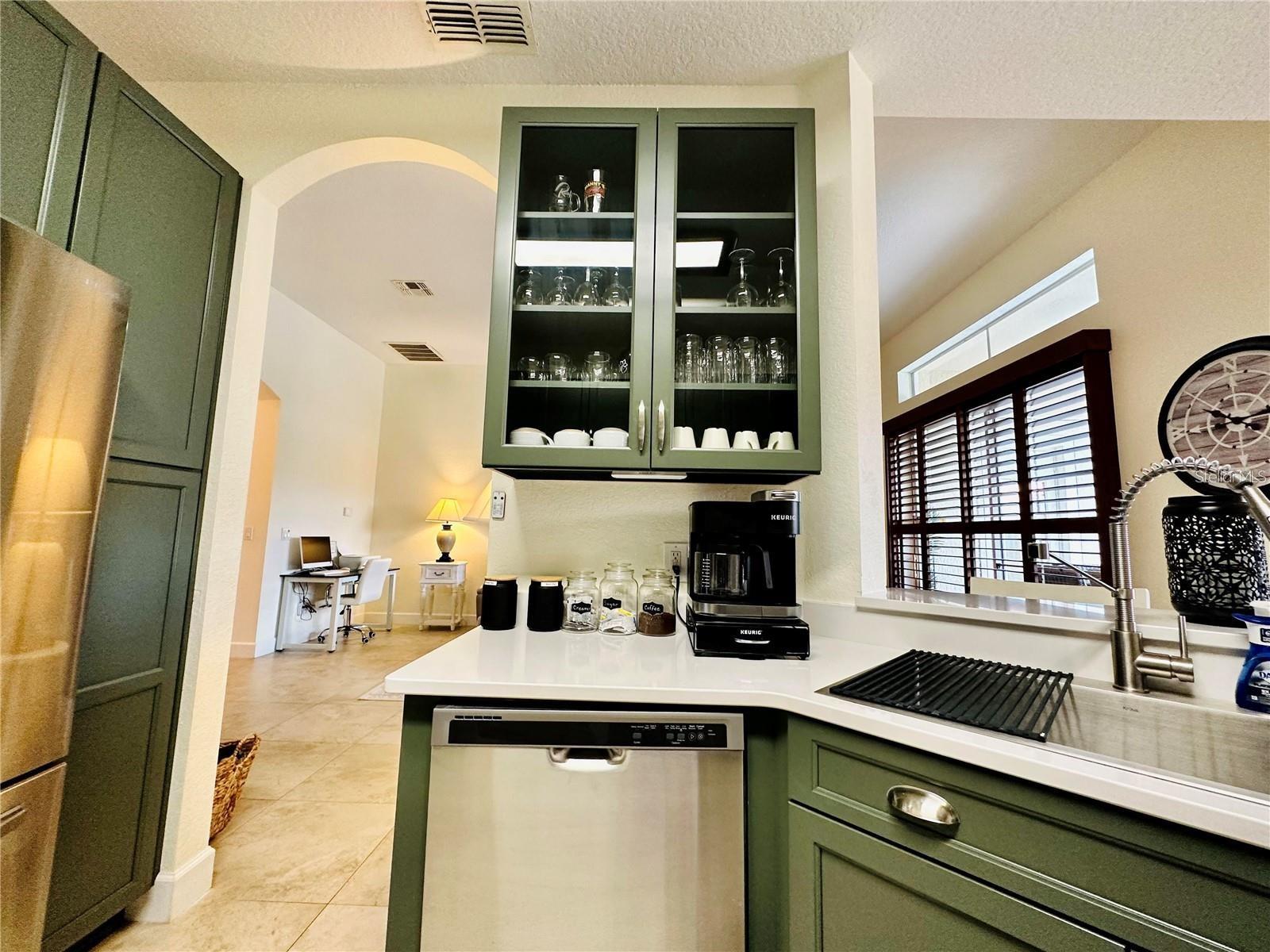 Image 6 of 34 For 522 Birkdale Street