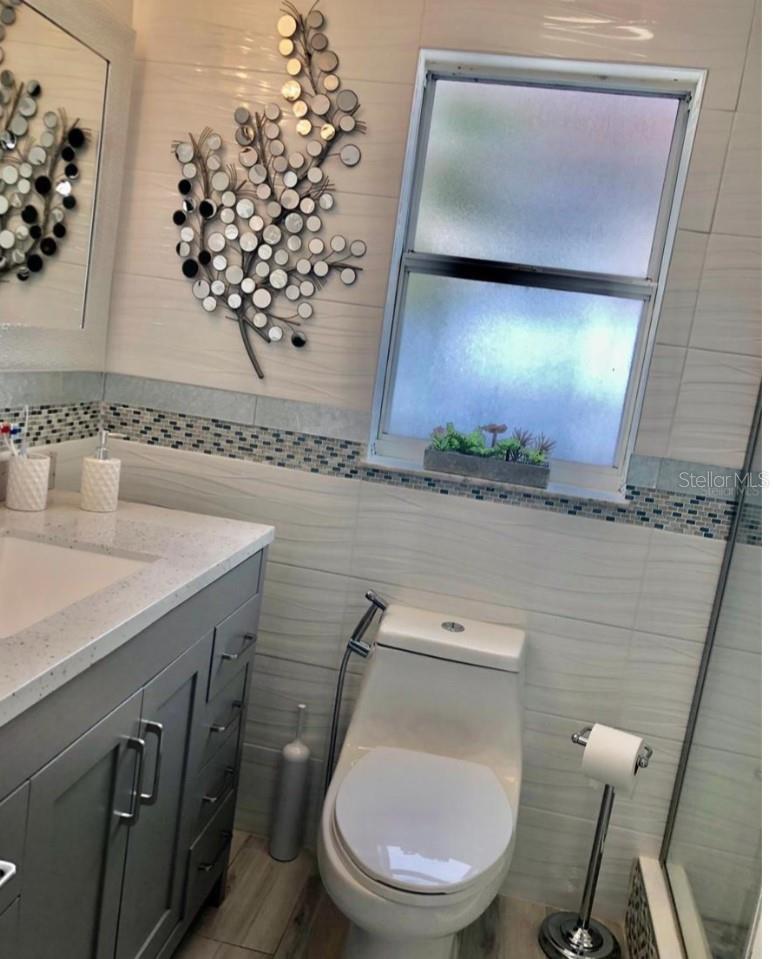 Listing photo id 9 for 8307 Sun Vista Way