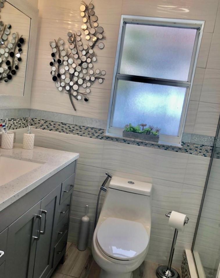 Listing photo id 10 for 8307 Sun Vista Way