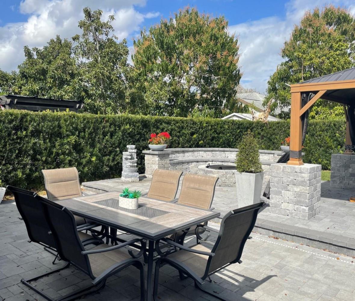 Listing photo id 13 for 8307 Sun Vista Way