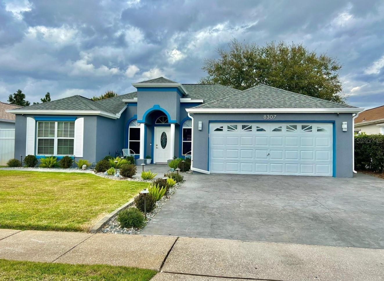 Listing photo id 0 for 8307 Sun Vista Way