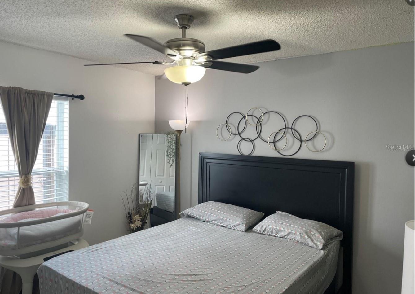 Listing photo id 7 for 8307 Sun Vista Way