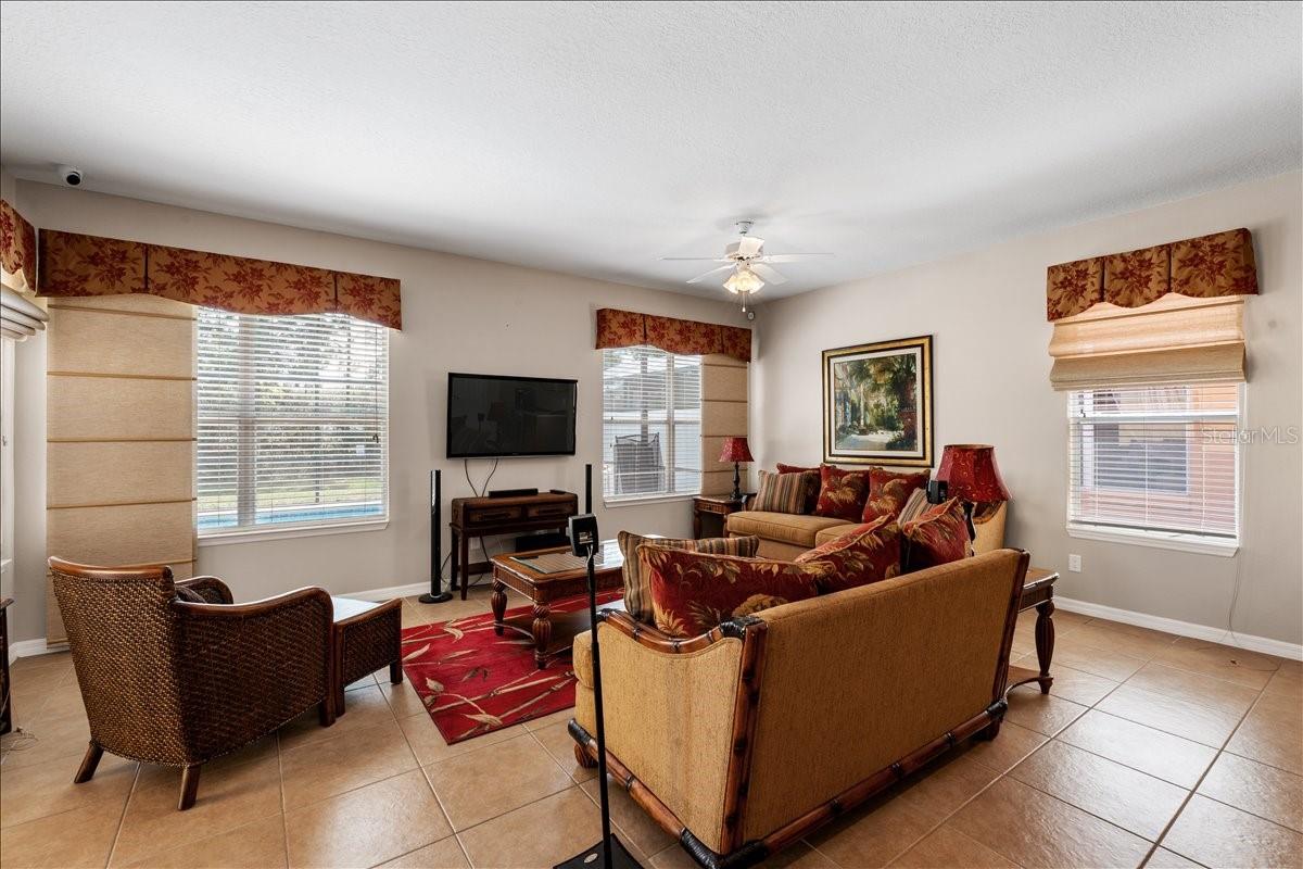 Image 18 of 47 For 141 Orange Cosmos Boulevard