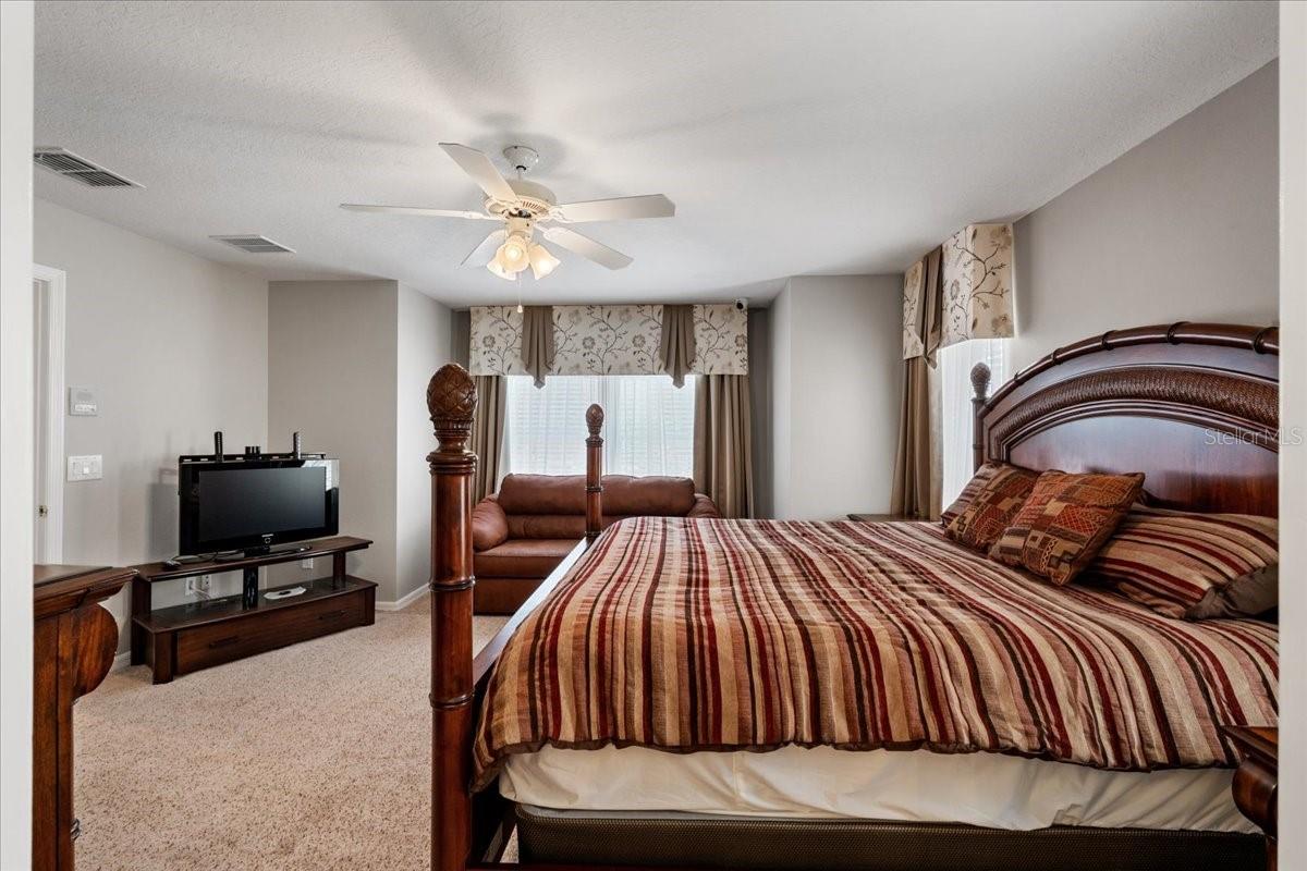 Image 33 of 47 For 141 Orange Cosmos Boulevard